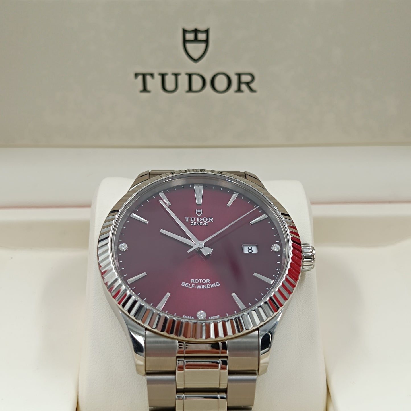 Tudor Style 12710-0019 - Burgundy Diamond dial (PRE-OWNED)