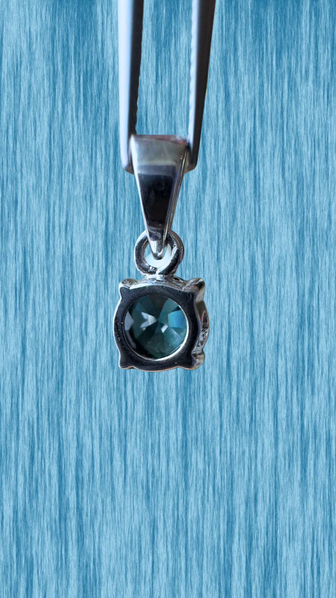 0.65CT Blue Spinel Silver Pendant